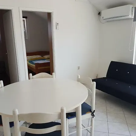 Apartamento Mira Zadar