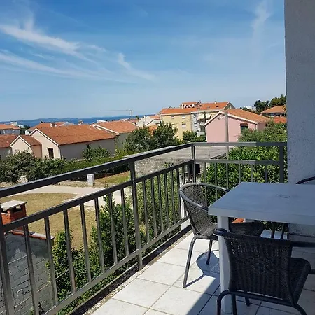 Apartment Mira